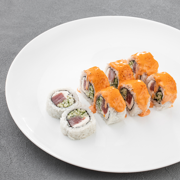 Spicy roll with tuna