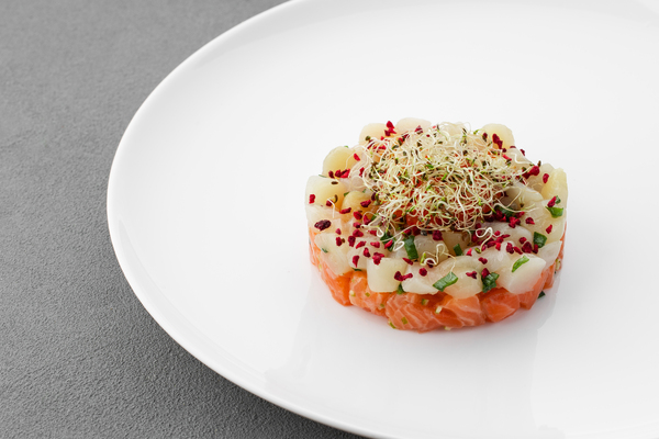 Tartar with salmon and scallop