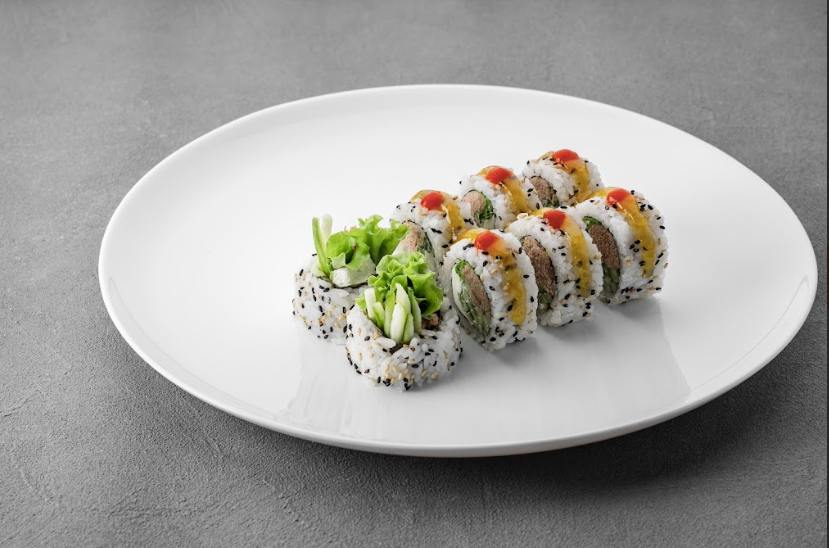 Roll with tuna and honey